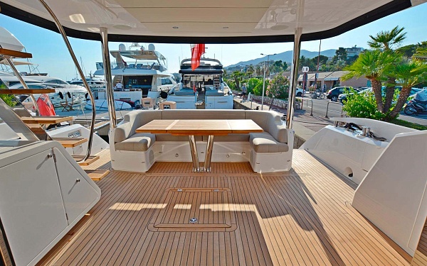 Продается моторная яхта Sunseeker Manhattan 68